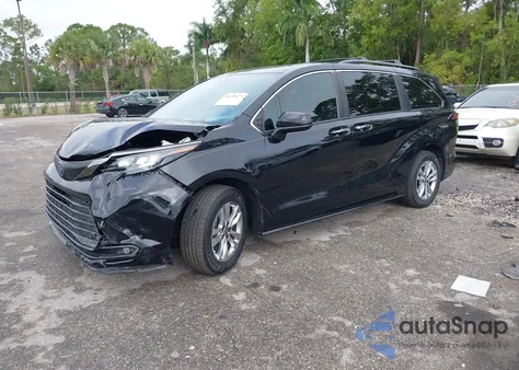 2022 Toyota Sienna Xle Woodland Edition z USA, uszkodzony, nr VIN 5TDASKFC2NS049068